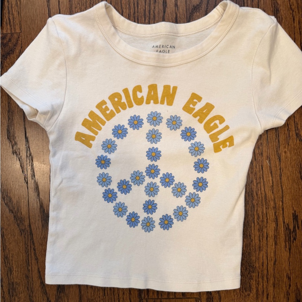Beatles- or ✌️Love this baby graphic T. Women's Sz S